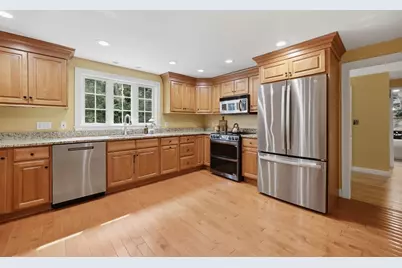 26 Kathleen Dr, Andover, MA 01810 - Photo 8