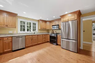26 Kathleen Dr, Andover, MA 01810 - Photo 8