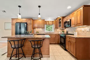 27 Irene Ave, Billerica, MA 01821 - Photo 4