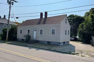 28 N Spooner St, Plymouth, MA 02360 - Photo 2