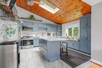 37 Slade St, Swansea, MA 02777 - Photo 8