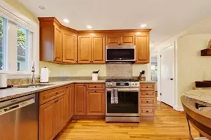 139 Keystone St, Boston, MA 02132 - Photo 12
