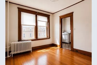 1 Harbor St #5, Salem, MA 01970 - Photo 4