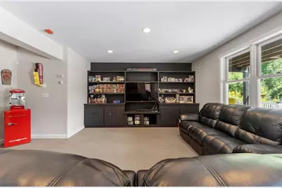 11 Francis Ave, Lunenburg, MA 01462 - Photo 32