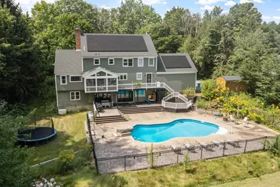 11 Francis Ave, Lunenburg, MA 01462 - Photo 4