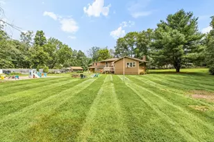 133 West St, Uxbridge, MA 01569 - Photo 36