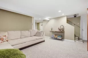 6 Locke Rd, Billerica, MA 01821 - Photo 26