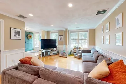 215 Harvard #19, Medford, MA 02155 - Photo 4