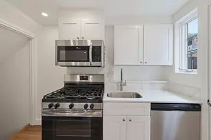 948 Belmont St, Watertown, MA 02472 - Photo 10