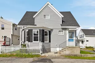 8 Sylvan St, Gloucester, MA 01930 - Photo 2