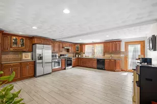 45 Oxford Rd, Tewksbury, MA 01876 - Photo 8