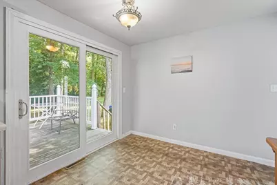 223 Garnet St, Springfield, MA 01129 - Photo 14
