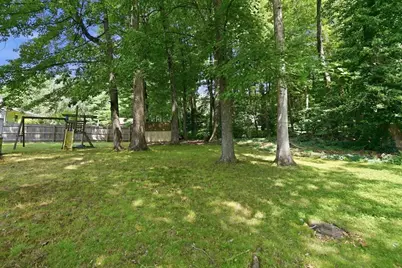 223 Garnet St, Springfield, MA 01129 - Photo 34