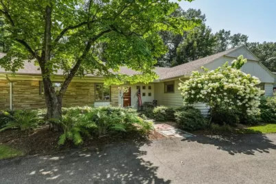 191 Pinewood Dr, Longmeadow, MA 01106 - Photo 2