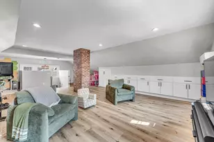 37 Hopkins Pl, Longmeadow, MA 01106 - Photo 32