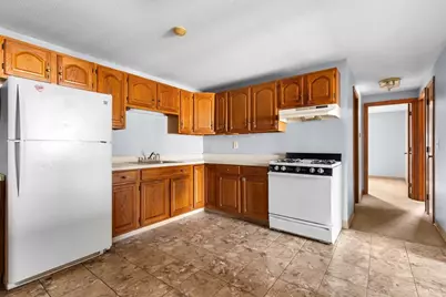 24 Larch St #8, New Bedford, MA 02740 - Photo 2