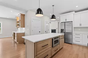 80 Hampstead St, Methuen, MA 01844 - Photo 10