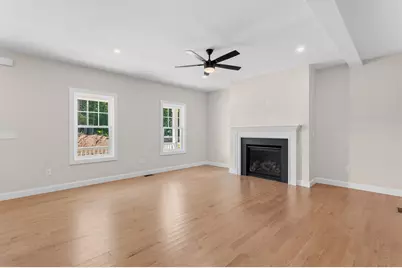 80 Hampstead St, Methuen, MA 01844 - Photo 6