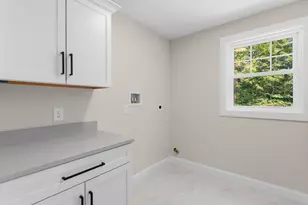 80 Hampstead St, Methuen, MA 01844 - Photo 30