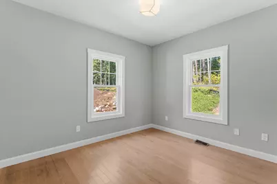 80 Hampstead St, Methuen, MA 01844 - Photo 12
