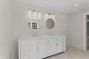 80 Hampstead St, Methuen, MA 01844 - Photo 18