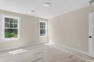 80 Hampstead St, Methuen, MA 01844 - Photo 28