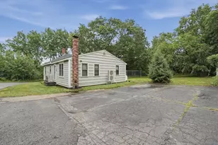 2 Columbus Rd, Plymouth, MA 02360 - Photo 2