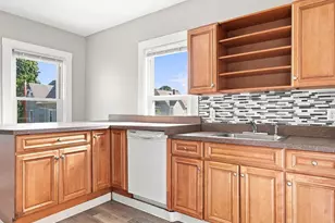 18 Crawford St, Malden, MA 02148 - Photo 24