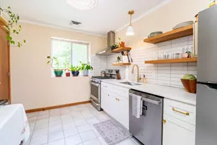 25 Bayberry Dr, Sharon, MA 02067 - Photo 2