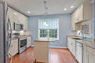 200 Martins Lndg, North Reading, MA 01864 - Photo 16