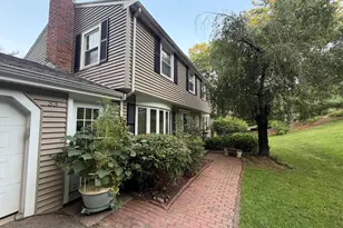33 Carter Dr, Framingham, MA 01701 - Photo 4