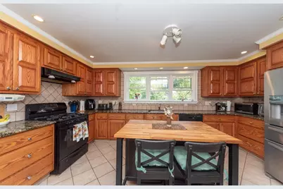 30 Phillips Ave, Stoughton, MA 02072 - Photo 20