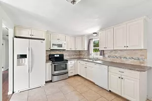 292 Tickle Rd, Westport, MA 02790 - Photo 6