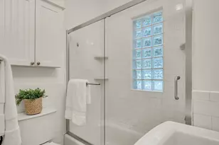 631 Chestnut Hill Ave, Brookline, MA 02445 - Photo 18