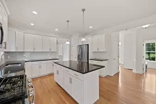 42 Magnolia Way, Bridgewater, MA 02324 - Photo 6