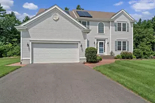 42 Magnolia Way, Bridgewater, MA 02324 - Photo 2