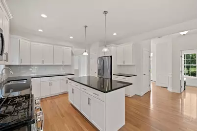 42 Magnolia Way, Bridgewater, MA 02324 - Photo 6