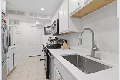1584 Beacon St #A, Brookline, MA 02446 - Photo 18