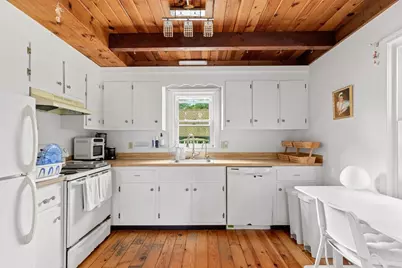 10 Daisy Ln, Yarmouth, MA 02664 - Photo 6