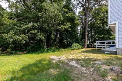 10 Daisy Ln, Yarmouth, MA 02664 - Photo 20