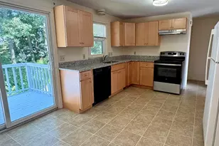 9 Greenhalge St, Worcester, MA 01604 - Photo 2