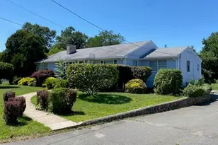 115 Vine St, Saugus, MA 01906 - Photo 1
