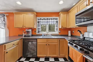 28 Groveland Commons Way, Groveland, MA 01834 - Photo 8