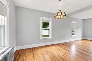 16 Lochwan St, Winchester, MA 01890 - Photo 8