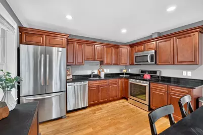 89 Overland Rd #2, Waltham, MA 02451 - Photo 6