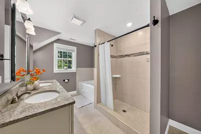 89 Overland Rd #2, Waltham, MA 02451 - Photo 20
