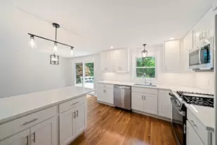 36 Vine St, Randolph, MA 02368 - Photo 8