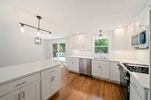 36 Vine St, Randolph, MA 02368 - Photo 8