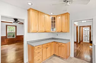 12 Oakridge St, Boston, MA 02124 - Photo 4