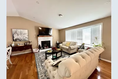 27 Hill St, Leominster, MA 01453 - Photo 12